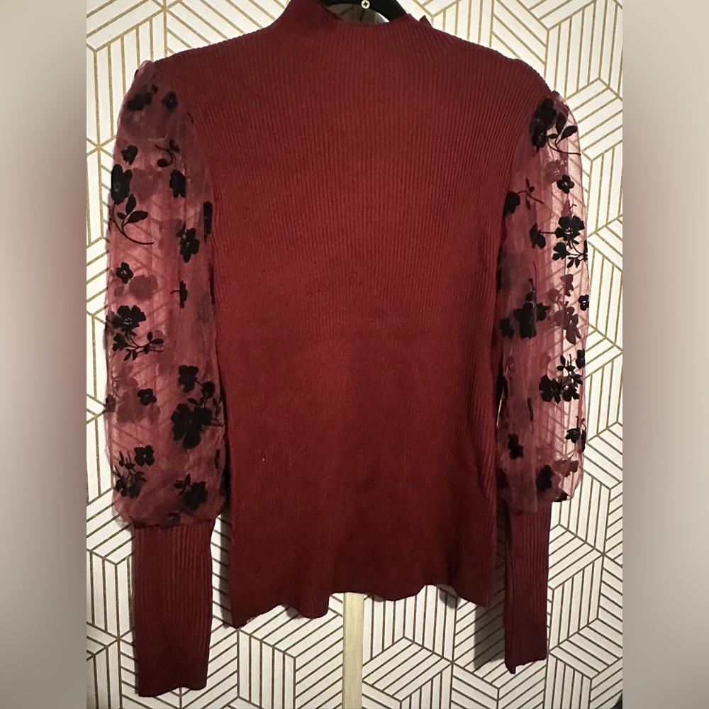 Elegant Burgundy Sweater with Floral Sleeves, NEW, size M